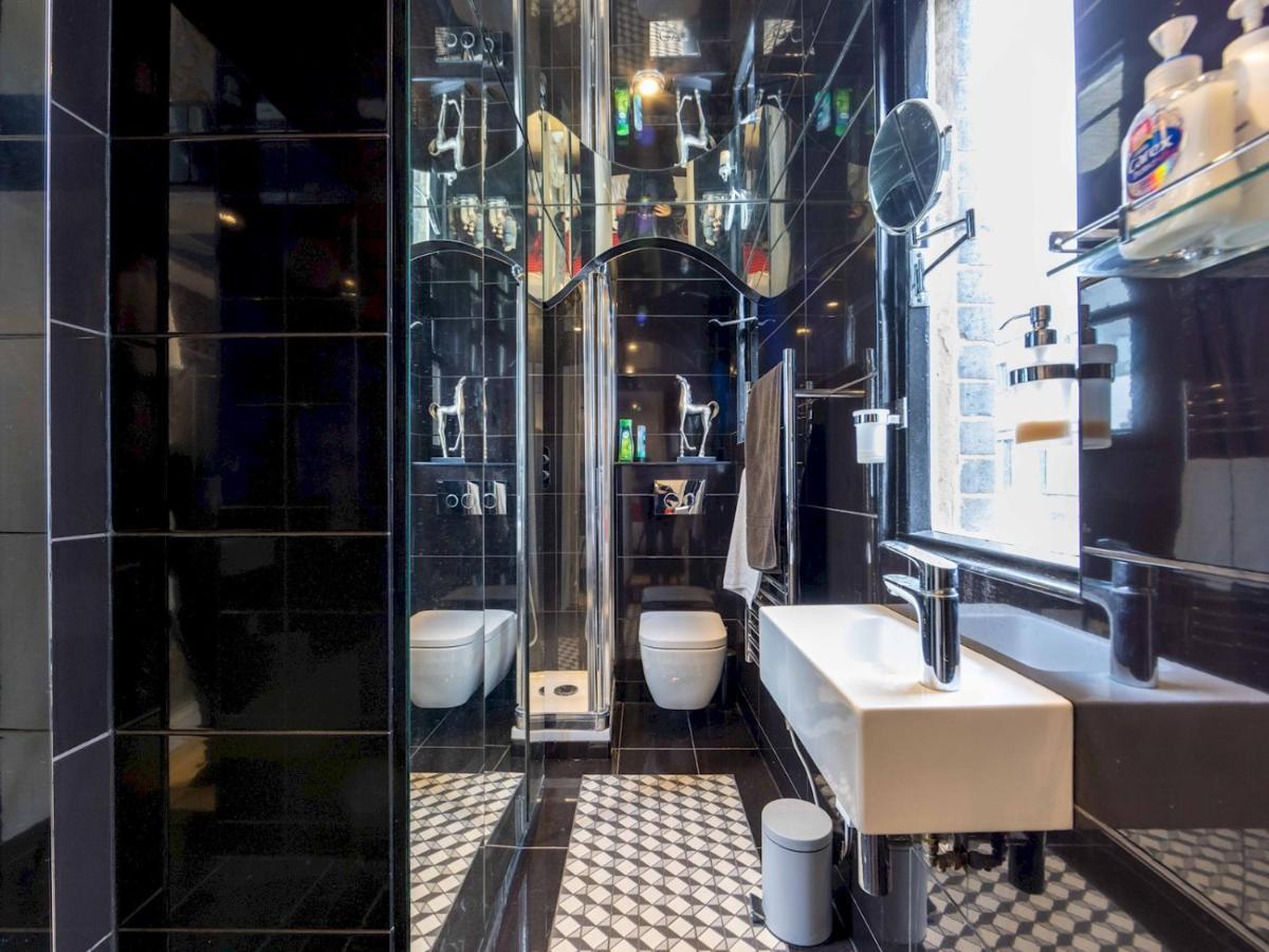 Pass The Keys Split-Floors Antique Apartment In Portobello Road London Bagian luar foto