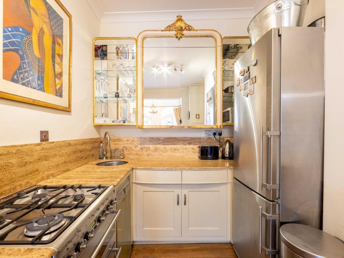 Pass The Keys Split-Floors Antique Apartment In Portobello Road London Bagian luar foto